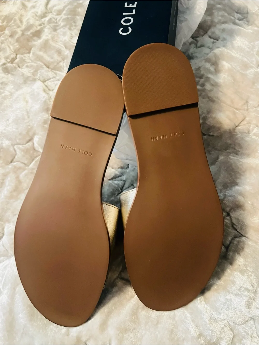 NEW IN BOX COLE HAAN FLYNN LEATHER GOLD LOGO SLIDE SANDAL SIZE 9B